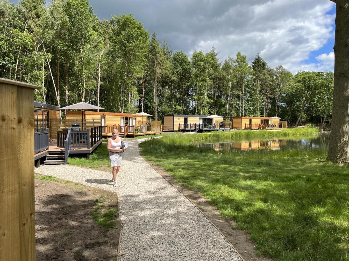 Pine Boutique With Hot Tub For Couples & Dog York