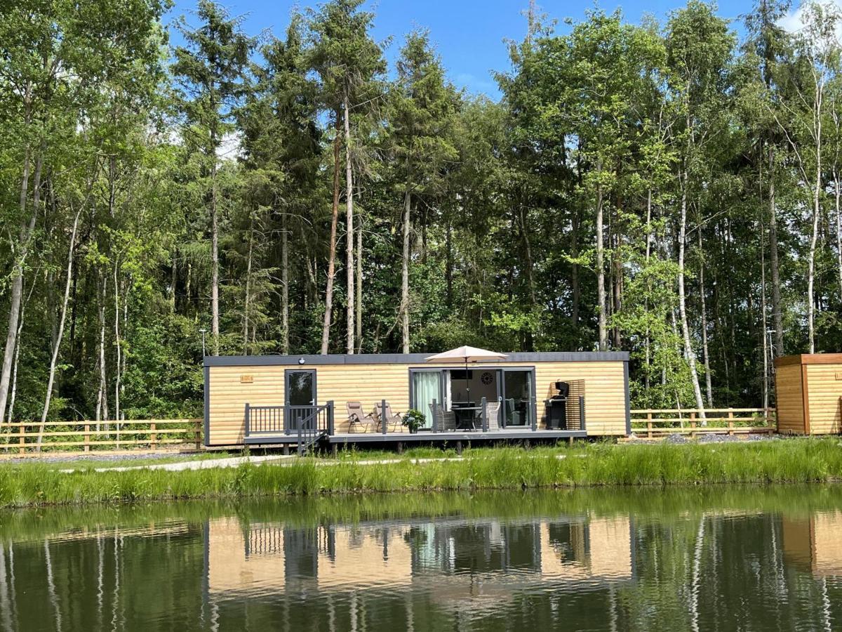 Pine Boutique With Hot Tub For Couples & Dog Holiday home